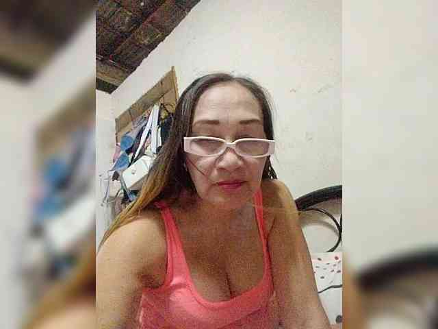 cherrywhite03 webcam