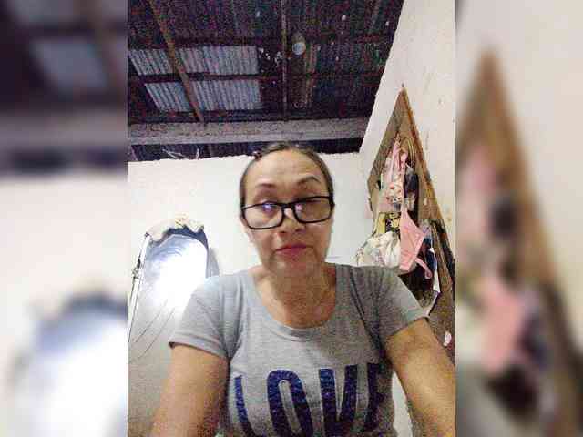 cherrywhite03 webcam