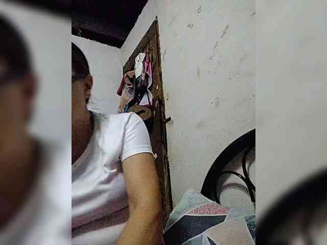 cherrywhite03 webcam