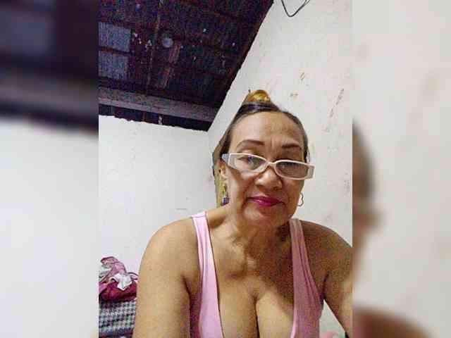 cherrywhite03 webcam