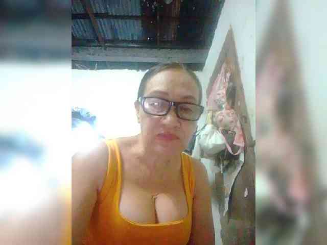 cherrywhite03 webcam
