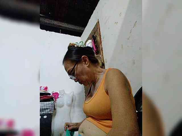 cherrywhite03 webcam