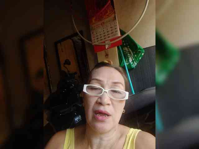 cherrywhite03 webcam