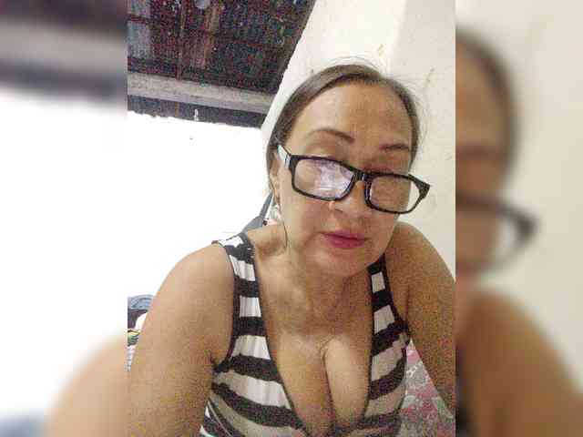 cherrywhite03 webcam