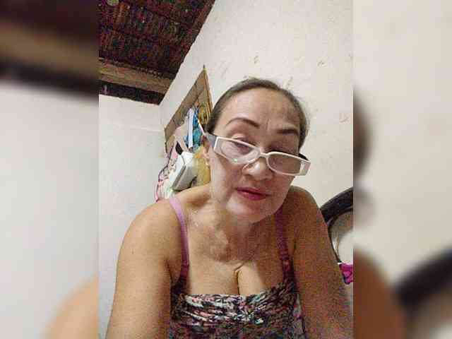 cherrywhite03 webcam