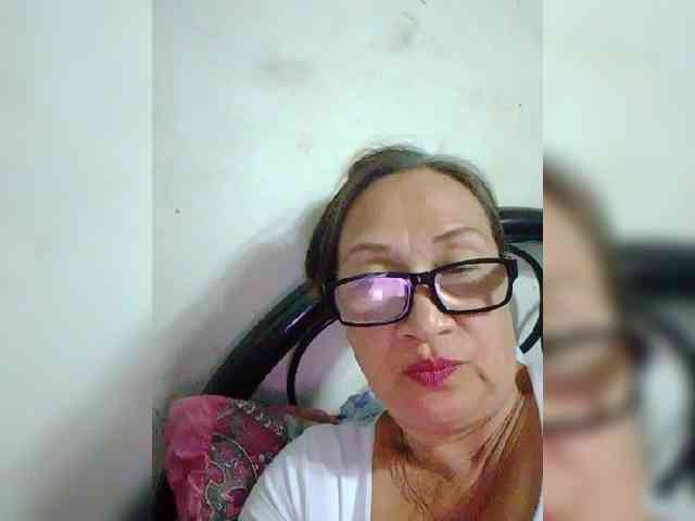 cherrywhite03 webcam