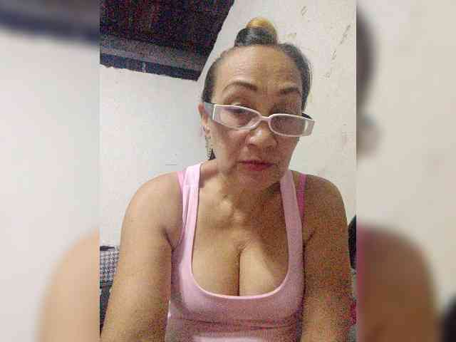 Model: cherrywhite03