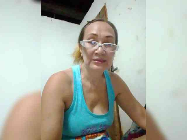 cherrywhite03 webcam