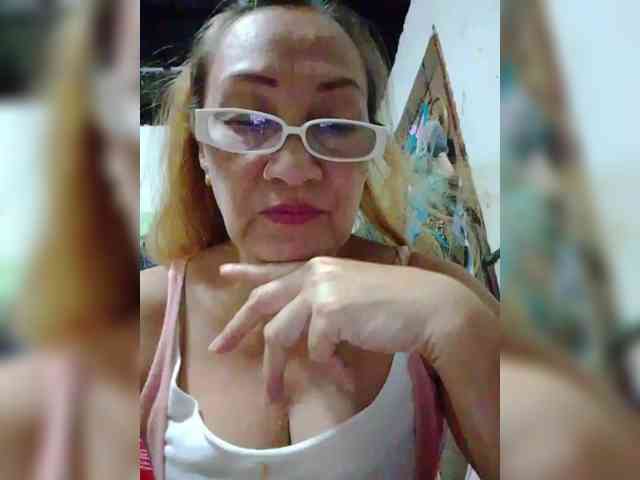 cherrywhite03 webcam