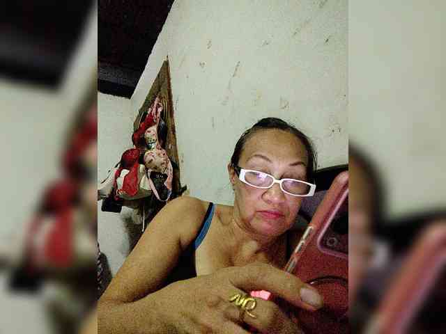 cherrywhite03 webcam