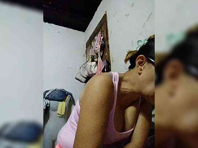 cherrywhite03 webcam