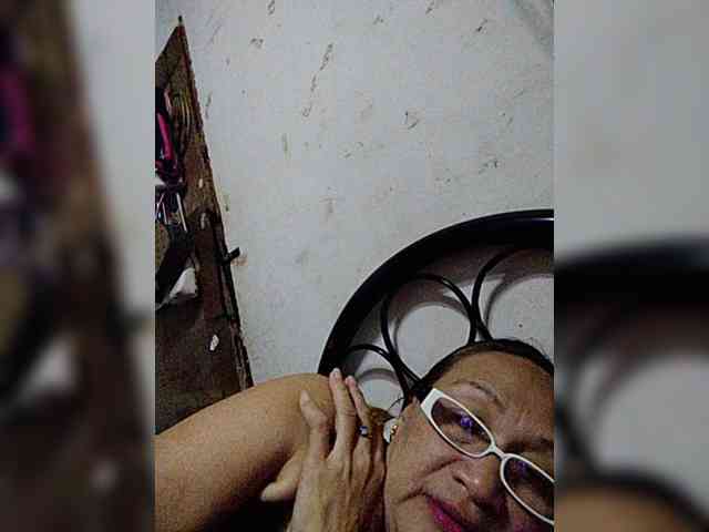cherrywhite03 webcam