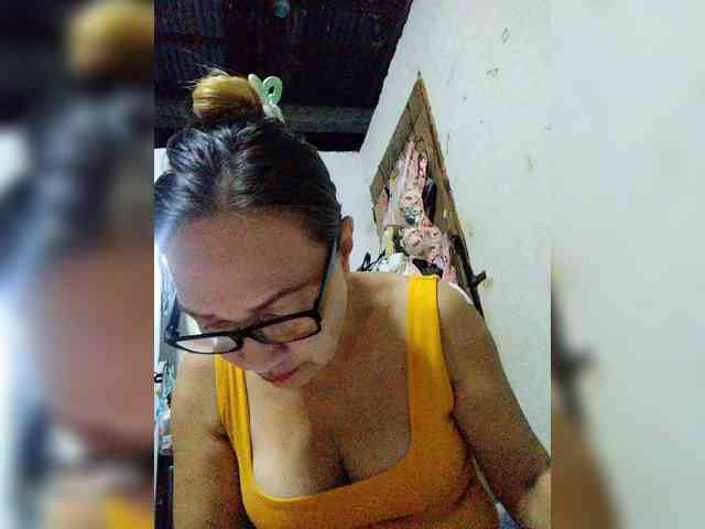 cherrywhite03 webcam