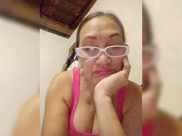 cherrywhite03 webcam