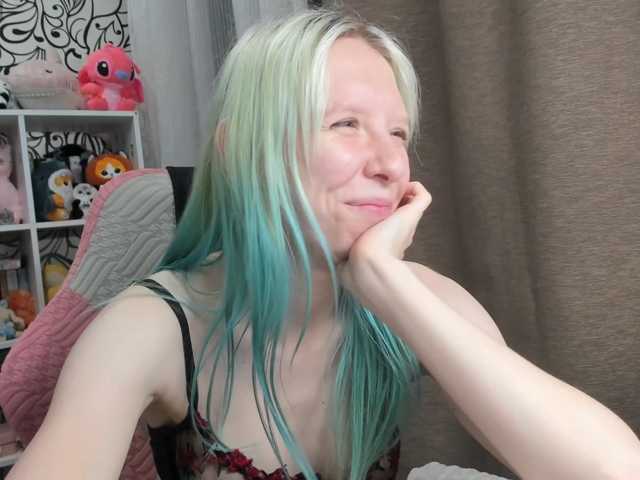 le modèle Jlucu4kA est en webcam porno dans un show sur le site bongacams, il possède les tags suivants: White/Caucasian,Redhead,Shaved