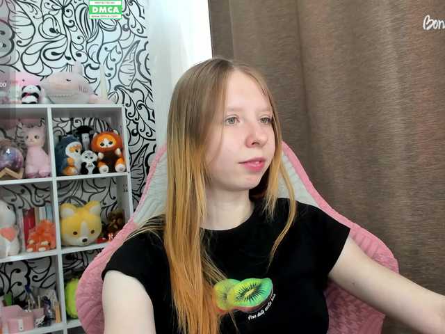le modèle Jlucu4kA est en webcam porno dans un show sur le site bongacams, il possède les tags suivants: White/Caucasian,Blonde,Shaved