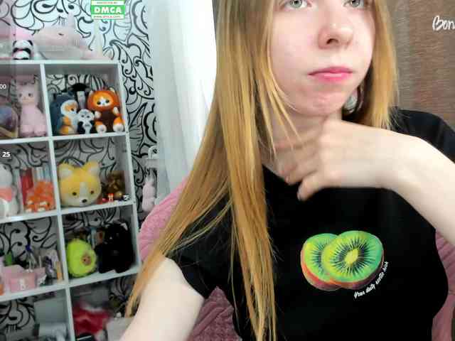 Ce modèle est en direct maintenant. IamLoli