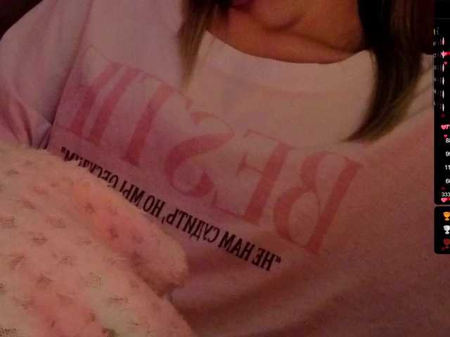Nestyzz live cam on BongaCams