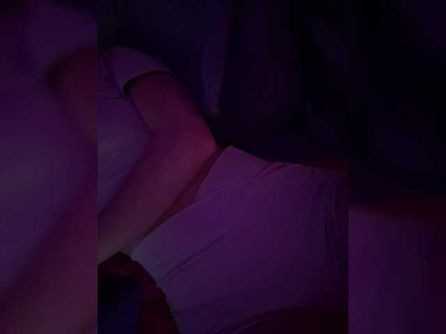 Nestyzz live cam on BongaCams