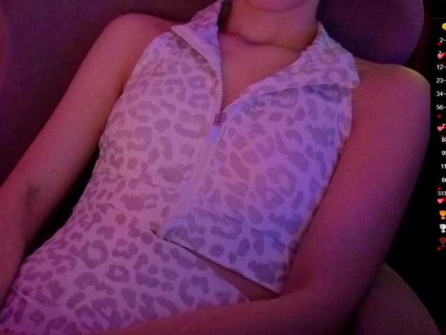 Nestyzz live cam on BongaCams