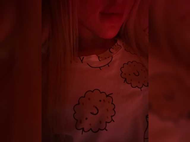 Nestyzz live cam on BongaCams