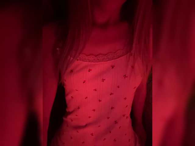 Nestyzz live cam on BongaCams