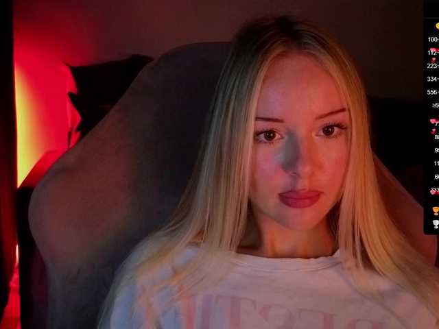 Nestyzz live cam on BongaCams