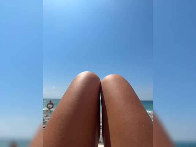 Nestyzz live cam on BongaCams