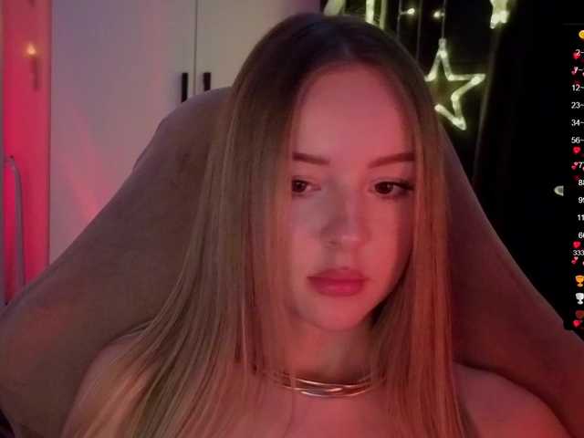 Nestyzz's BongaCams show and profile