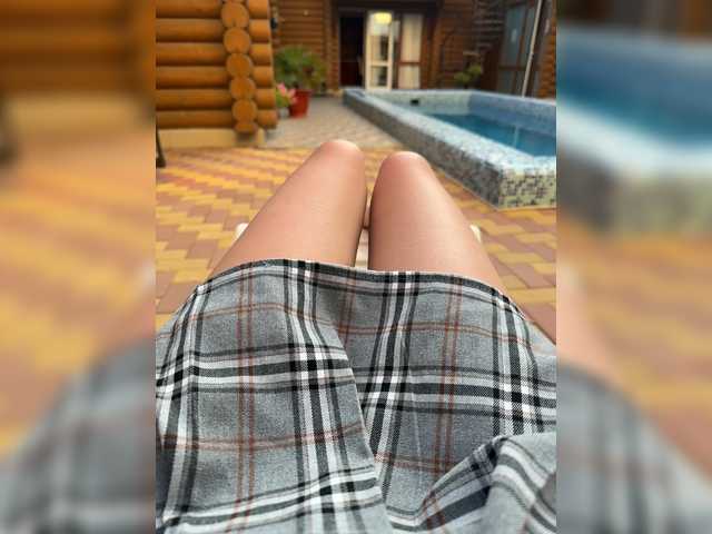 Nestyzz live cam on BongaCams