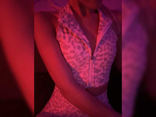 Nyxelle live cam