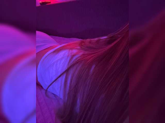 Nestyzz live cam on BongaCams