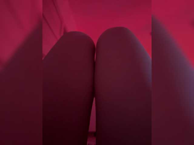 Nestyzz live cam on BongaCams