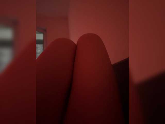 Nestyzz live cam on BongaCams