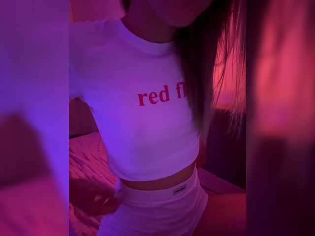 Nestyzz live cam on BongaCams