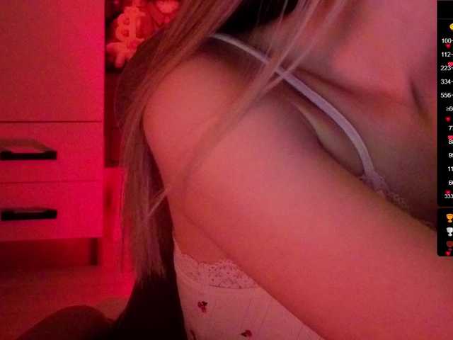 Nestyzz live cam on BongaCams