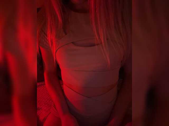 NYXELLE1 live cam on BongaCams