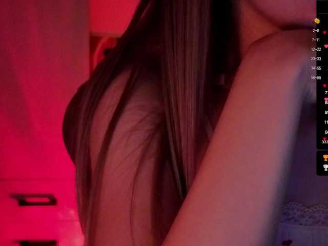 Nestyzz live cam on BongaCams