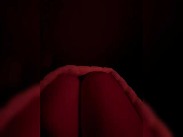 Nestyzz live cam on BongaCams