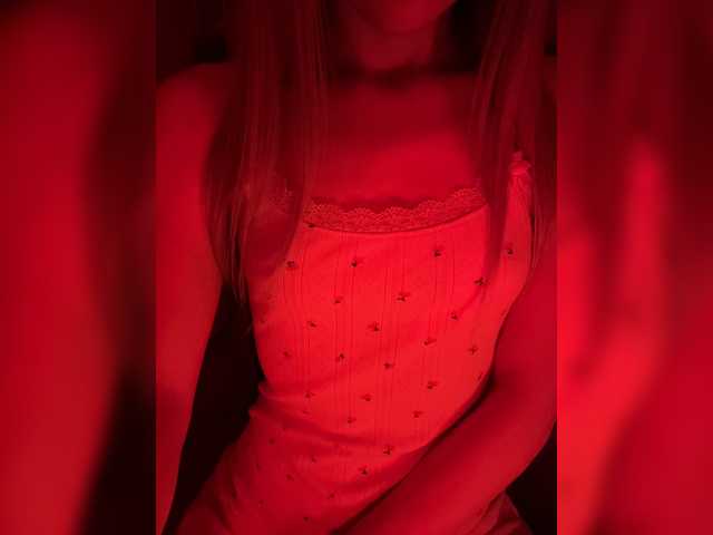 Nestyzz live cam on BongaCams