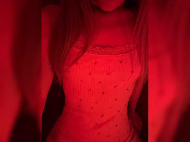 Nestyzz live cam on BongaCams