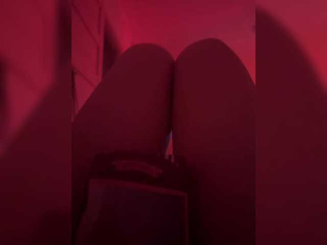 Nestyzz live cam on BongaCams