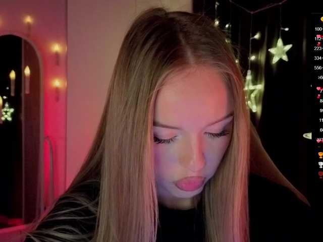 Nestyzz live cam on BongaCams