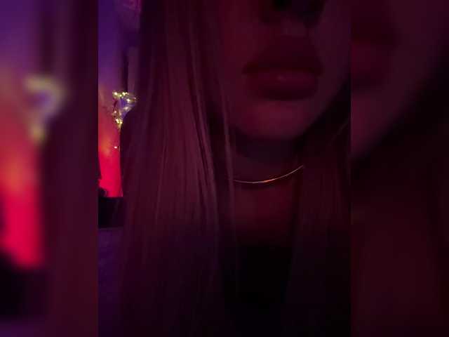 Nestyzz live cam on BongaCams
