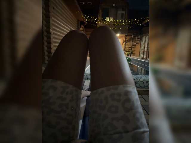Nestyzz live cam on BongaCams