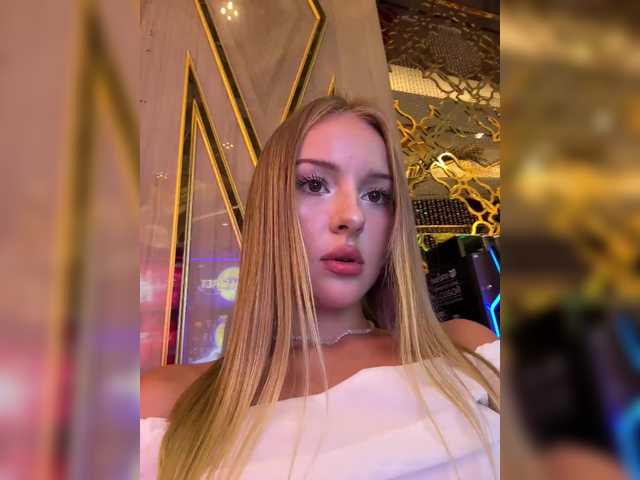 Nestyzz live cam on BongaCams