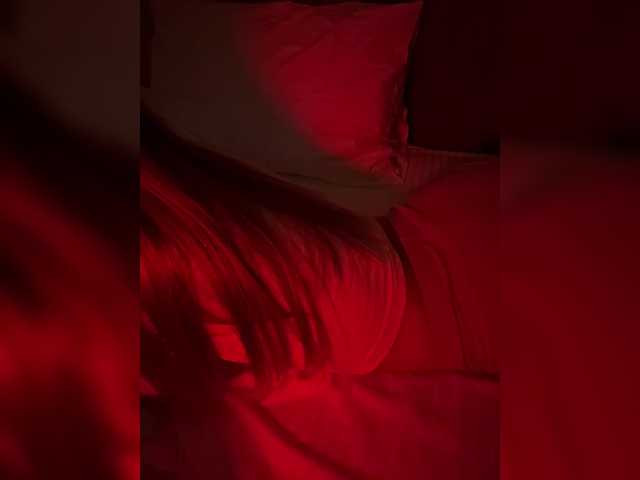 Nestyzz live cam on BongaCams