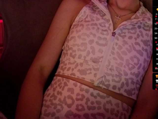 Nestyzz live cam on BongaCams