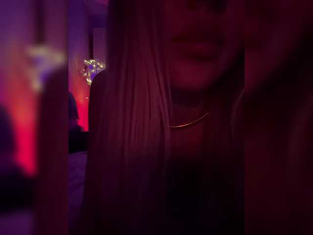 Nestyzz live cam on BongaCams