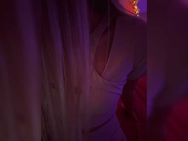 Nestyzz live cam on BongaCams